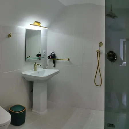 De La Fontaine Ferienhaus Huille-Lezigne