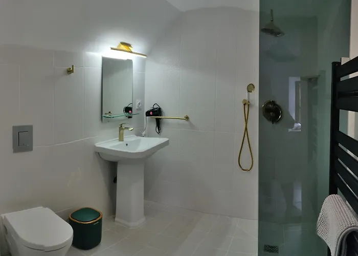 De La Fontaine Nyaraló Huille-Lezigne