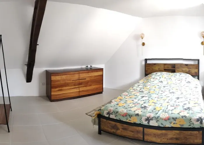 De La Fontaine Nyaraló *